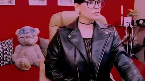 The Queen online show from 5, 6, 2026