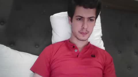 Snapshot of charismaticcharm chatting on 5, 1, 2025 charismaticcharm online show from 5, 1, 2025