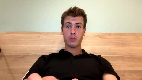 Snapshot of charismaticcharm chatting on 3, 12, 2025 charismaticcharm online show from 3, 12, 2025