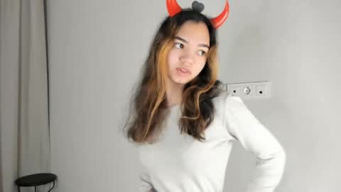 MIchelle online show from 26, 11, 2025