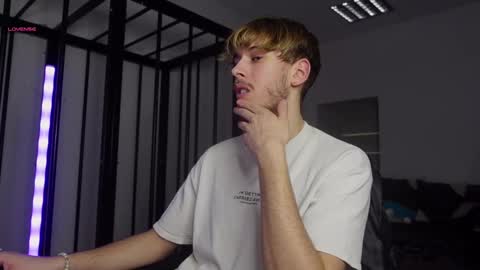 Snapshot of charles_sins chatting on 1, 2, 2025 CHARLES SINS online show from 1, 2, 2025