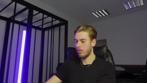 Snapshot of charles_sins chatting on 7, 2, 2025 CHARLES SINS online show from 7, 2, 2025