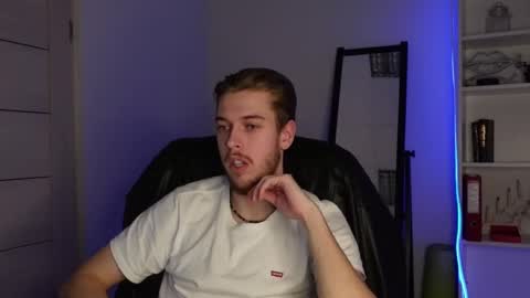 Snapshot of charles_sins chatting on 9, 2, 2025 CHARLES SINS online show from 9, 2, 2025