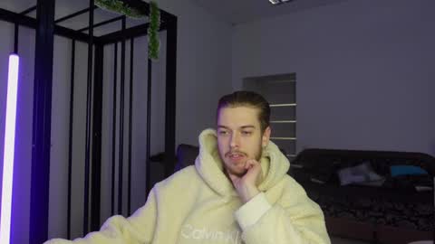 Snapshot of charles_sins chatting on 14, 2, 2025 CHARLES SINS online show from 14, 2, 2025