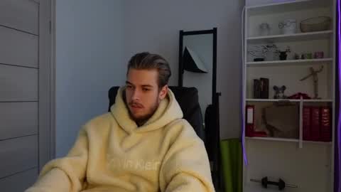 Snapshot of charles_sins chatting on 15, 2, 2025 CHARLES SINS online show from 15, 2, 2025