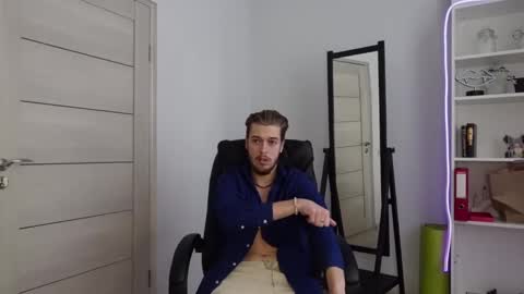 Snapshot of charles_sins chatting on 16, 2, 2025 CHARLES SINS online show from 16, 2, 2025