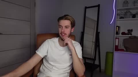 Snapshot of charles_sins chatting on 21, 2, 2025 CHARLES SINS online show from 21, 2, 2025