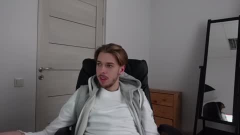 Snapshot of charles_sins chatting on 2, 3, 2025 CHARLES SINS online show from 2, 3, 2025