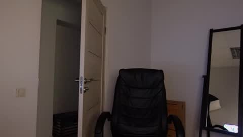 Snapshot of charles_sins chatting on 2, 3, 2025 CHARLES SINS online show from 2, 3, 2025