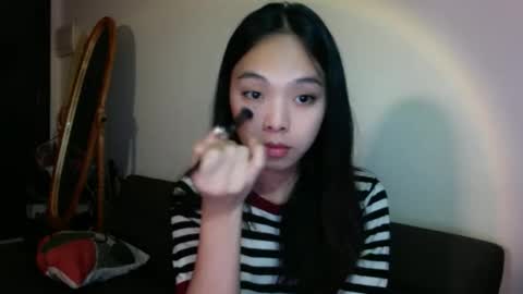 Snapshot of charlette19 chatting on 22, 10, 2025 charlette19 online show from 22, 10, 2025