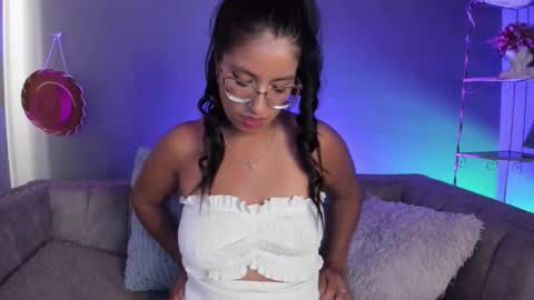 charlhot_ online show from 19, 10, 2025