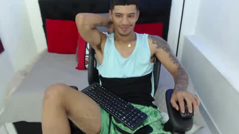 Snapshot of charlie_oconnor chatting on 4, 3, 2025 Charlie oconnor online show from 4, 3, 2025