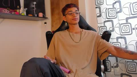 Charles Russo online show from 28, 12, 2024