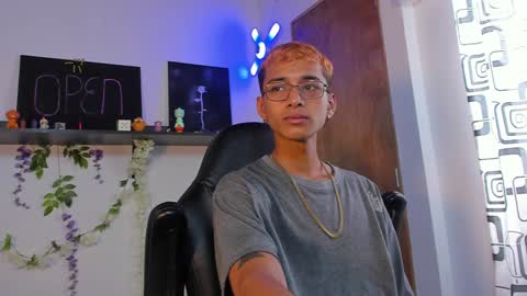 Charles Russo online show from 26, 1, 2025