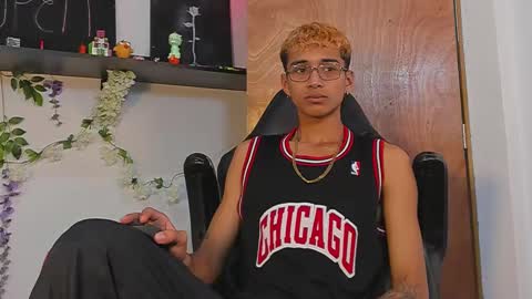 Charles Russo online show from 9, 2, 2025