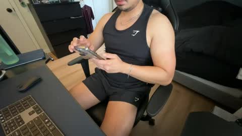 Snapshot of charliekkw chatting on 17, 5, 2026 charliekkw online show from 17, 5, 2026