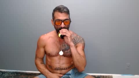 Snapshot of charlieprospect chatting on 19, 11, 2025 Charlie Prospect online show from 19, 11, 2025