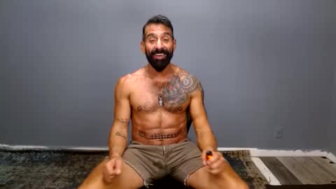 Snapshot of charlieprospect chatting on 17, 12, 2025 Charlie Prospect online show from 17, 12, 2025