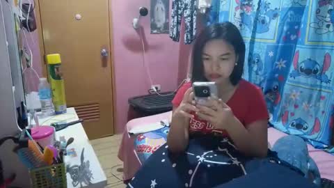 Sweetieeche online show from 27, 4, 2026