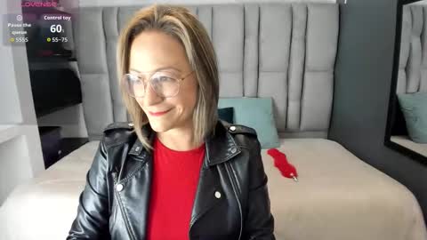 Charlot milf online show from 9, 2, 2026