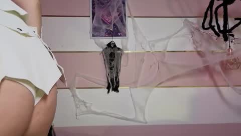 You honey online show from 30, 10, 2025