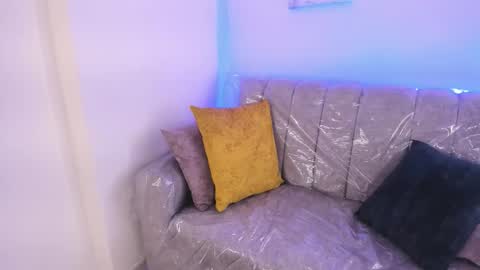 Snapshot of charlote_cowell_sub_ chatting on 11, 2, 2026 online show from 11, 2, 2026
