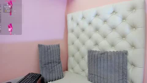 Snapshot of charlott_milk chatting on 19, 7, 2026 Charlotte online show from 19, 7, 2026