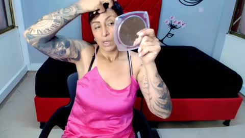 CHARLOTTE GRAY online show from 12, 10, 2025