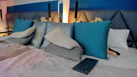 Charlotte online show from 12, 1, 2025