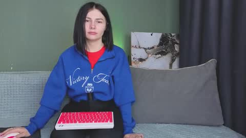 Charlotte online show from 14, 9, 2025