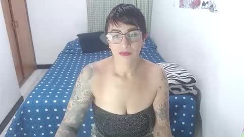 Snapshot of charlotte_gray_1 chatting on 26, 5, 2026 Charlotte online show from 26, 5, 2026