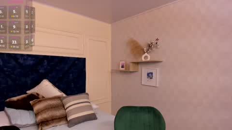 Charlotte Mayers online show from 24, 10, 2025