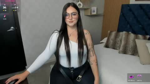 Snapshot of charlotte_mayers chatting on 19, 5, 2026 Charlotte Mayers online show from 19, 5, 2026