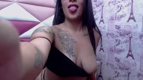 Snapshot of charlotte_owen19 chatting on 11, 1, 2025 charlotte owen19 online show from 11, 1, 2025