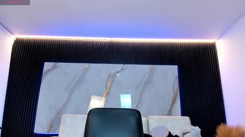 Charlotte  Everyday From 0700 to 1300 Col Time online show from 22, 10, 2025