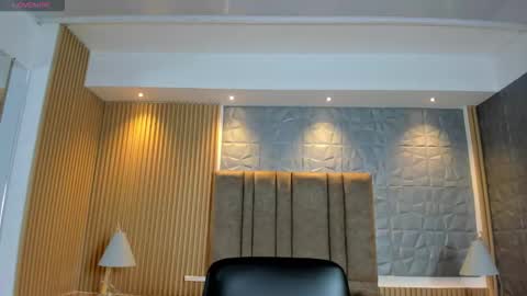 Charlotte  Everyday From 0700 to 1300 Col Time online show from 30, 10, 2025