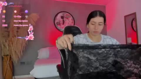 Snapshot of charlottee27_ chatting on 19, 6, 2026 Charlottee online show from 19, 6, 2026