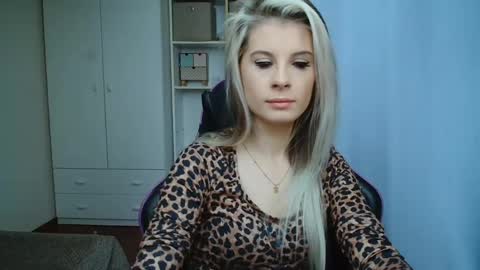 Snapshot of charlottexgold chatting on 19, 5, 2026 CharlotteXGold online show from 19, 5, 2026
