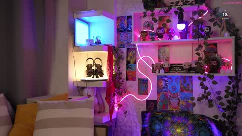 Belle and Miley online show from 13, 12, 2024