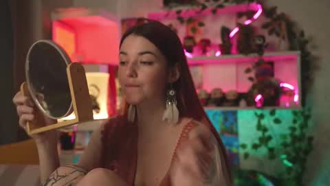 Belle and Miley online show from 19, 2, 2025