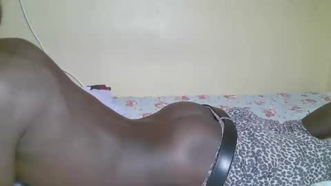 Snapshot of charmzboy chatting on 9, 10, 2025 charmzboy online show from 9, 10, 2025