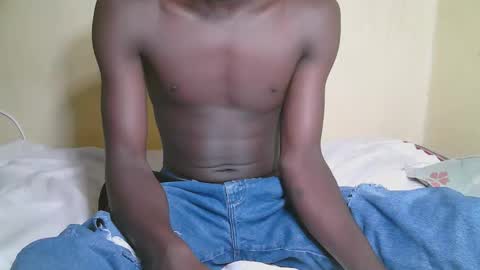 Snapshot of charmzboy chatting on 15, 10, 2025 charmzboy online show from 15, 10, 2025