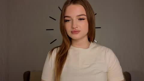 Snapshot of charoletteharles chatting on 1, 3, 2026 Lolla online show from 1, 3, 2026