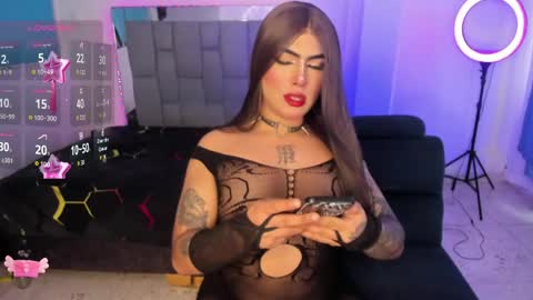 Snapshot of chaturmodels chatting on 6, 6, 2026 Sophie online show from 6, 6, 2026