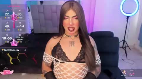 Snapshot of chaturmodels chatting on 15, 6, 2026 Sophie online show from 15, 6, 2026
