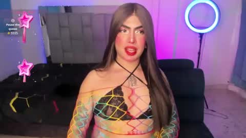 Snapshot of chaturmodels chatting on 22, 7, 2026 Sophie online show from 22, 7, 2026