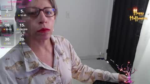 CHAYLA VICTORIA RUIZ  online show from 18, 11, 2025