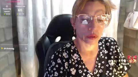 CHAYLA VICTORIA RUIZ  online show from 28, 2, 2026