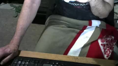 Snapshot of chefy999 chatting on 19, 10, 2025 chefy online show from 19, 10, 2025