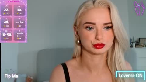 Snapshot of chelseablondeuk chatting on 3, 5, 2026 ChelseaBlonde online show from 3, 5, 2026